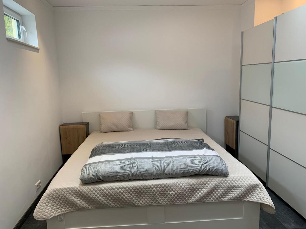 Schlafzimmer Nr1 Heidingsfeld * Würzburg