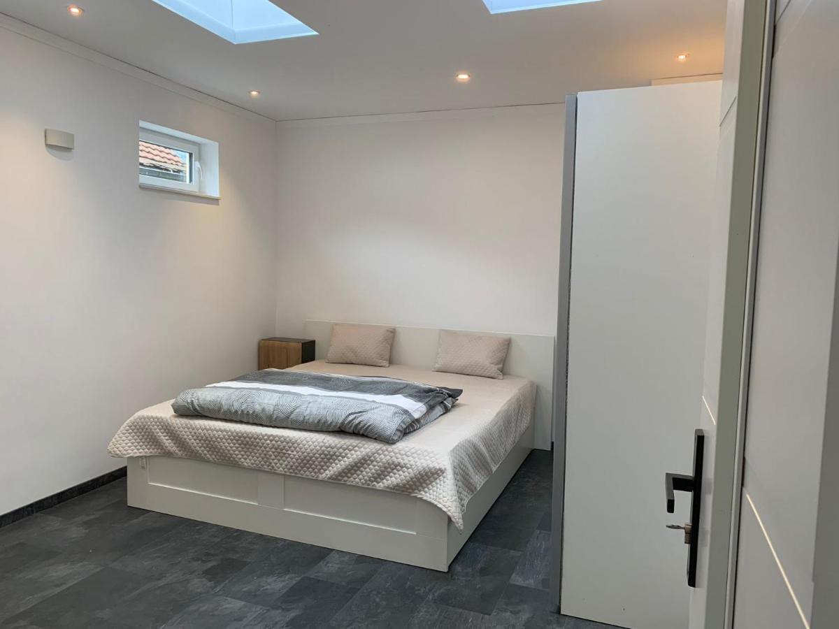 Schlafzimmer Nr1 Heidingsfeld Würzburg